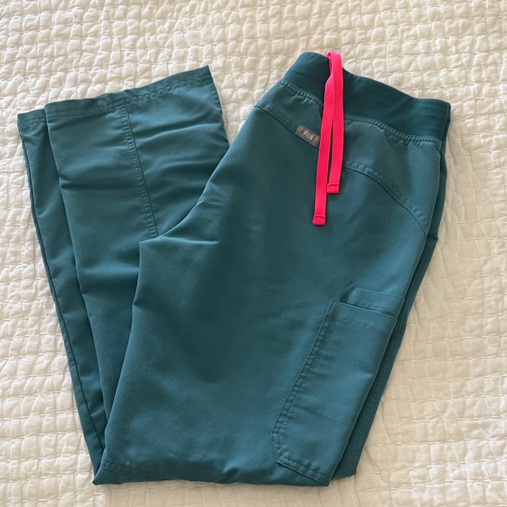 Figs Kade Cargo Medium Hydrogreen